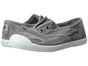 Cienta Washed Light Grey Canvas Slip On Sneakers